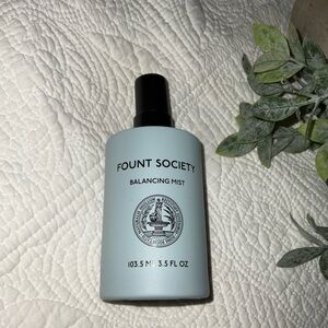 Fount Society moisturizing balancing mist